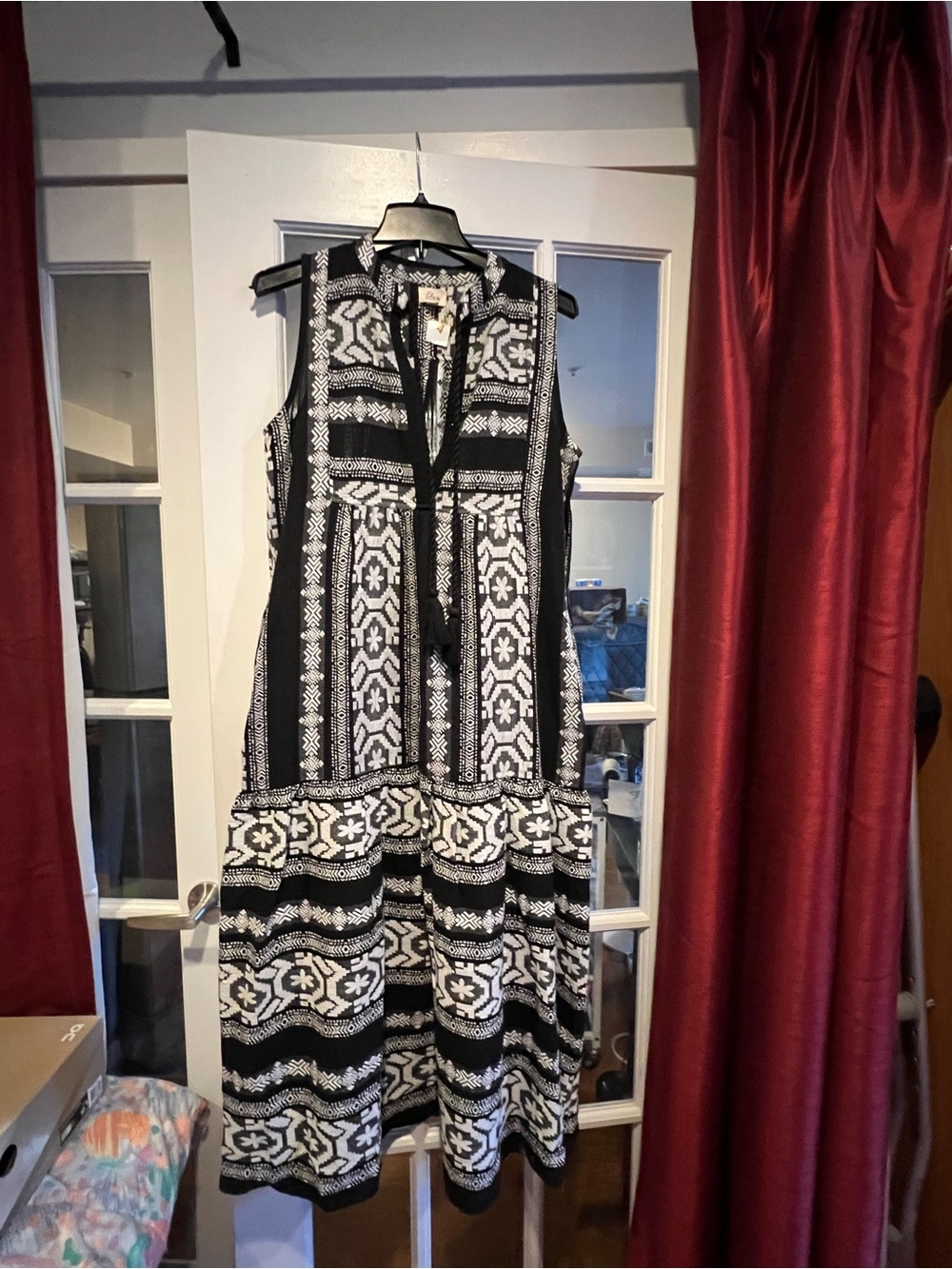 Elan Black & White Sleeveless Tassel-Tie Tiered Midi Dress